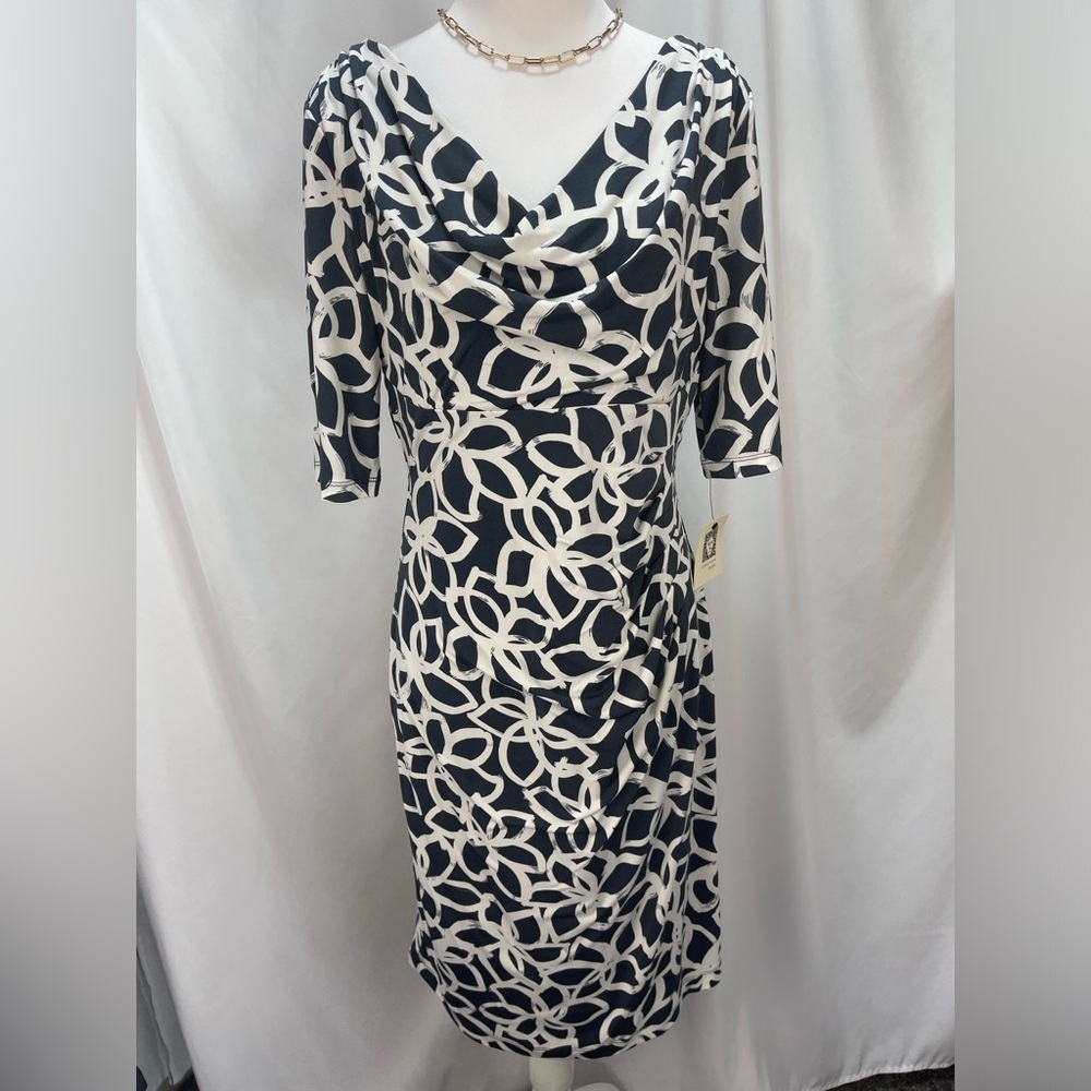 Anne Klein Elegant Slate and light cream floral Patterned Dress women’s size 8
